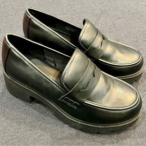 Torrid Black Chunky Lug Sole Loafers Black 9WW